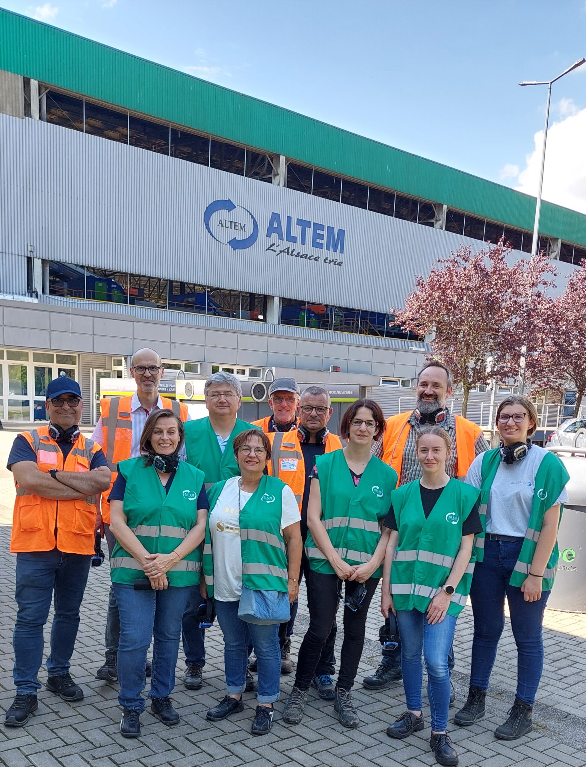 BLUE PAPER visits a Schroll Group sorting centre